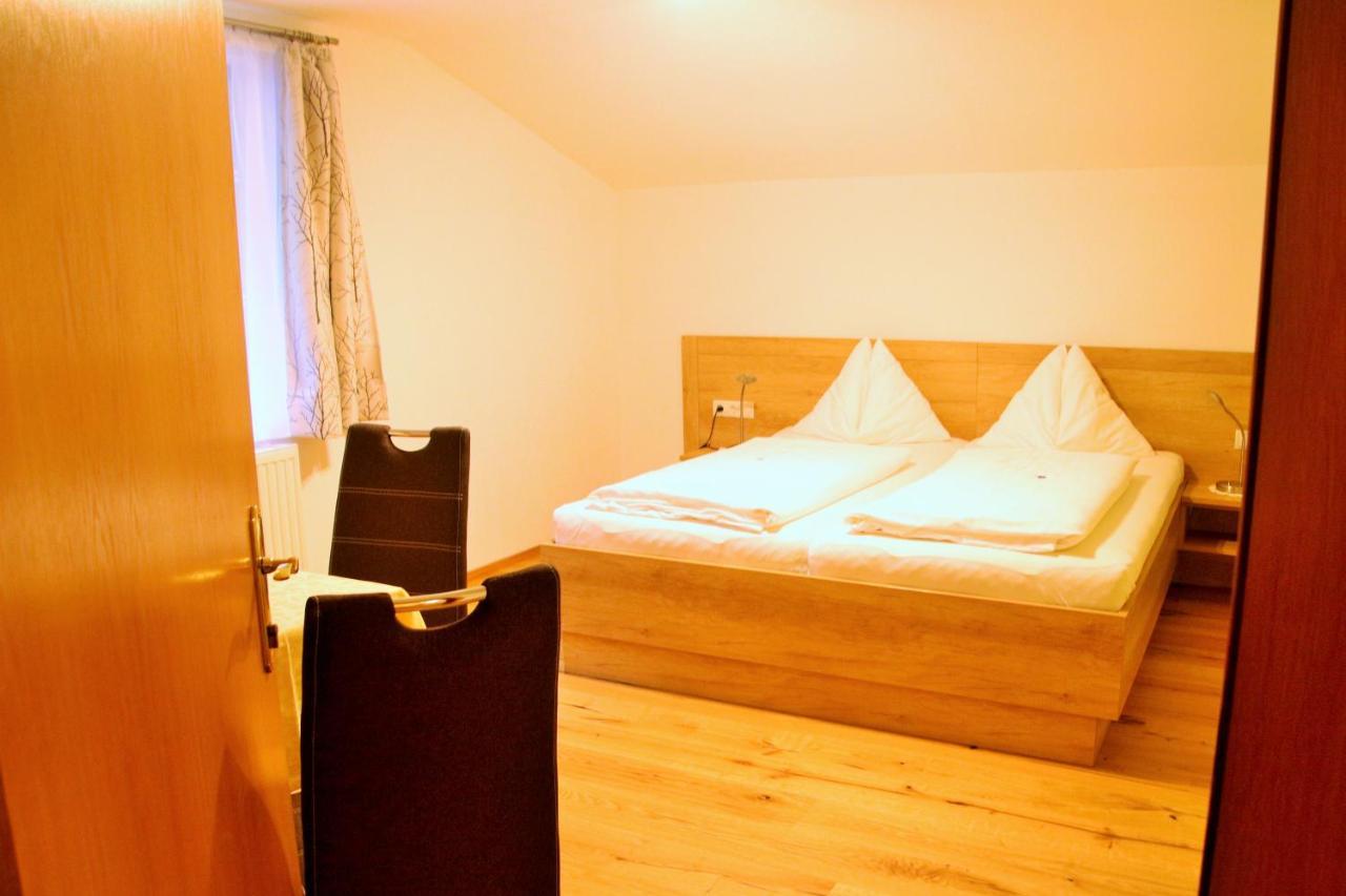 Haus Waldheim Hotel Sankt Leonhard im Pitztal Bagian luar foto