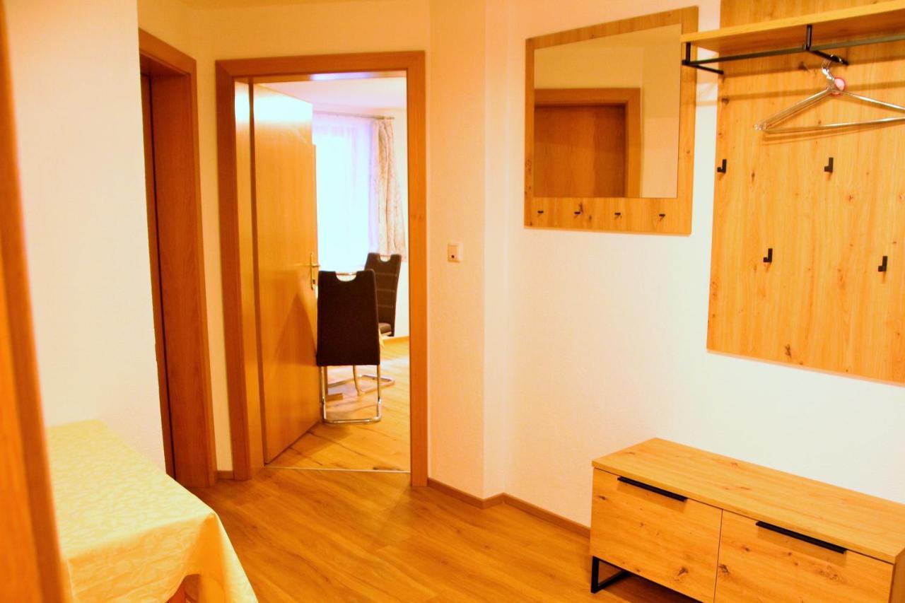 Haus Waldheim Hotel Sankt Leonhard im Pitztal Bagian luar foto