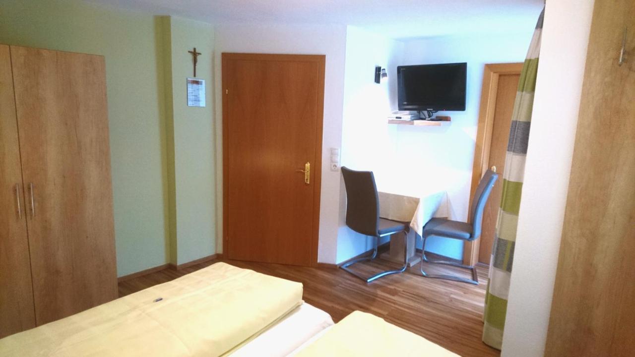 Haus Waldheim Hotel Sankt Leonhard im Pitztal Bagian luar foto