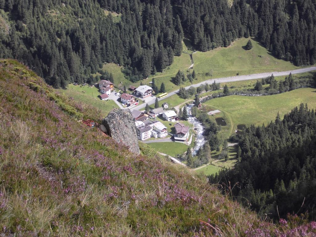 Haus Waldheim Hotel Sankt Leonhard im Pitztal Bagian luar foto