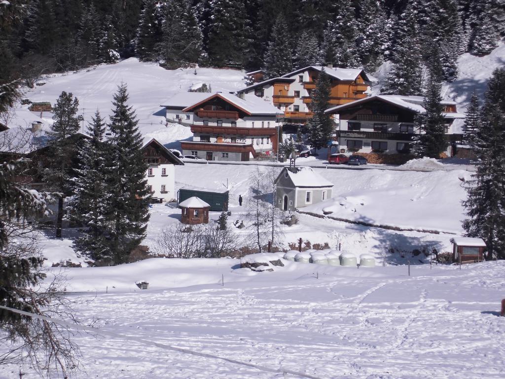 Haus Waldheim Hotel Sankt Leonhard im Pitztal Bagian luar foto