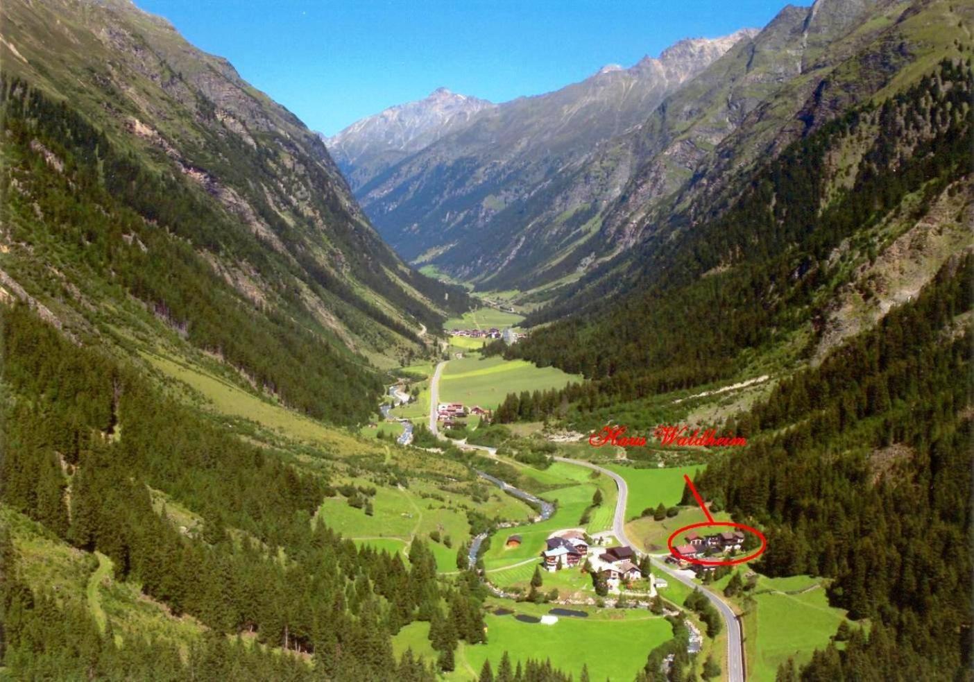 Haus Waldheim Hotel Sankt Leonhard im Pitztal Bagian luar foto